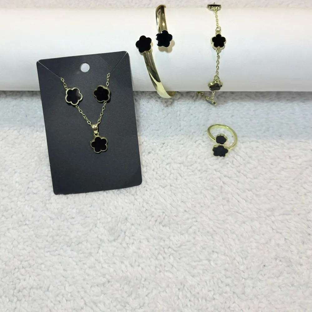 Women's Jewelry Set 5Pcs Clover 4 Leaves Gold and Onyx -